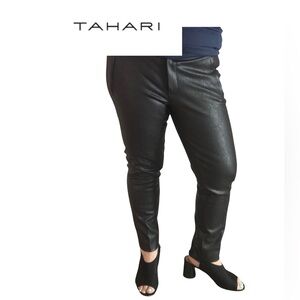 T Tahari Women's Black snakeskin Straight Leg Pants Sz 4